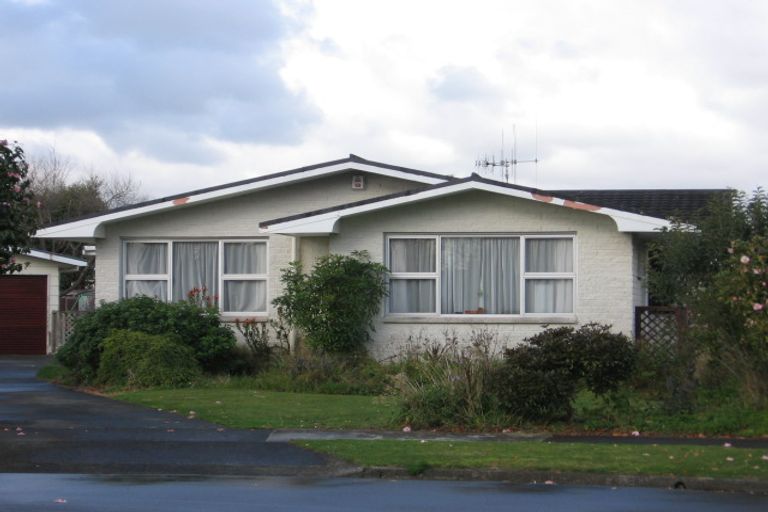 Photo of property in 14 Wallace Place, Hokowhitu, Palmerston North, 4410