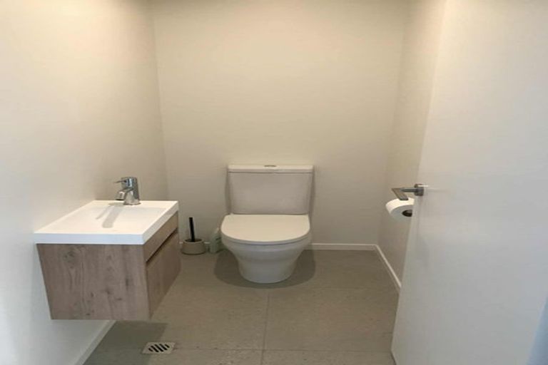 Photo of property in 11b Cuba Street, Petone, Lower Hutt, 5012