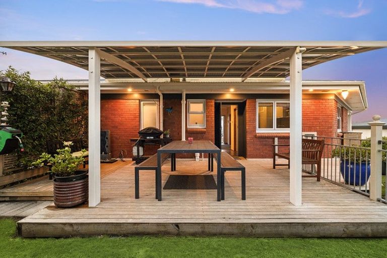 Photo of property in 4 Hamlet Place, Pukekohe, 2120