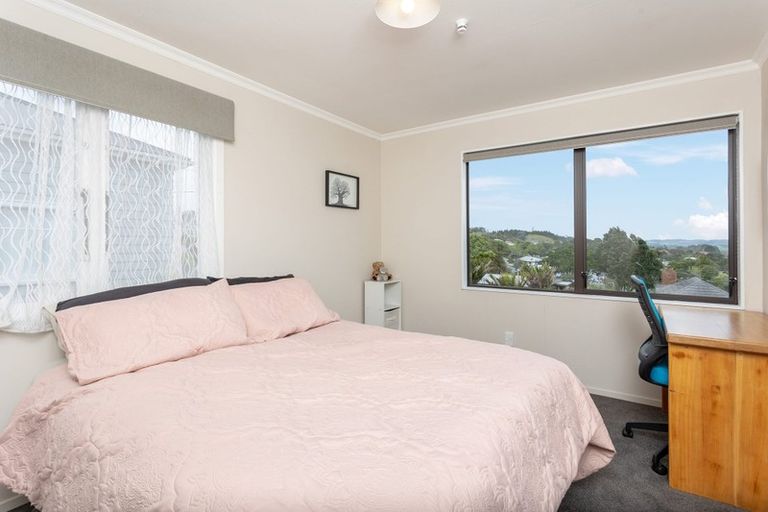 Photo of property in 34 Karaka Street, Helensville, 0800