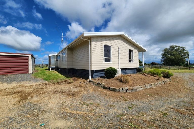 Photo of property in 15 Locket Road, Glenfield, Auckland, 0629