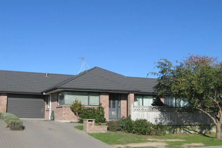 Photo of property in 72 Langdale Avenue, Paraparaumu, 5032