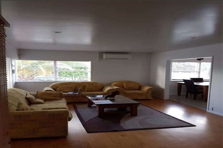 Photo of property in 55 Divich Avenue, Te Atatu South, Auckland, 0610