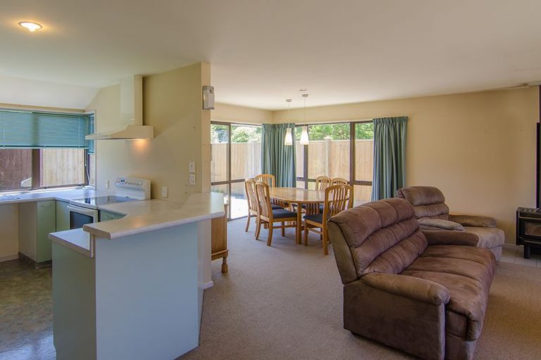 Photo of property in 14a Lascelles Street, Saint Martins, Christchurch, 8022