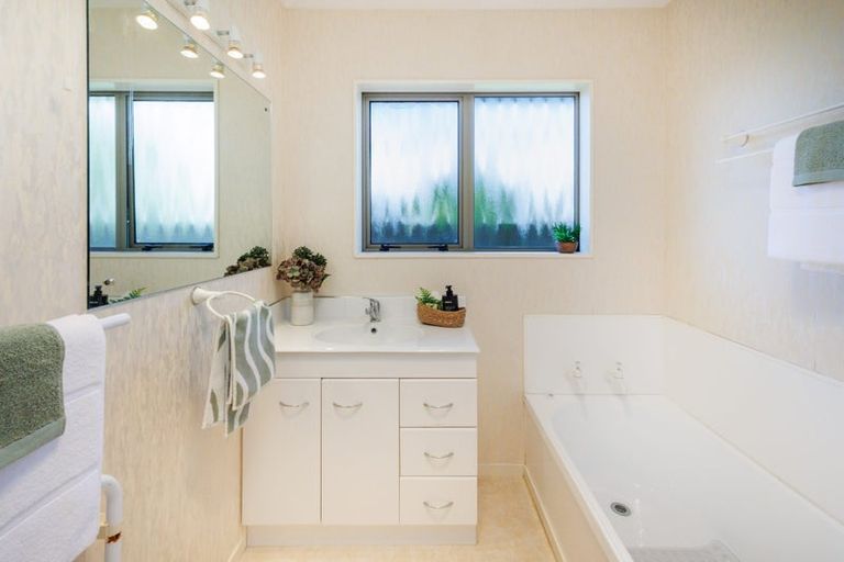 Photo of property in 32 Mcgregor Street, Milson, Palmerston North, 4414