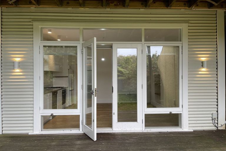 Photo of property in 29 Queen Street, Mount Victoria, Wellington, 6011