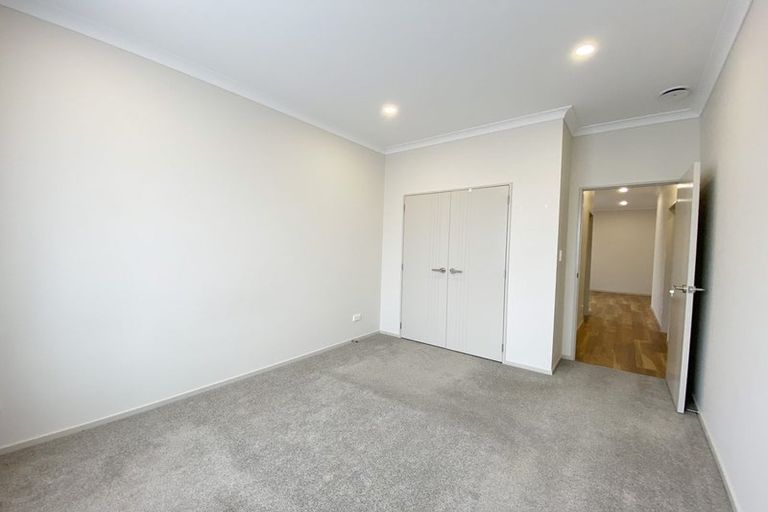 Photo of property in 17 Cooladawson Drive, Flat Bush, Auckland, 2019