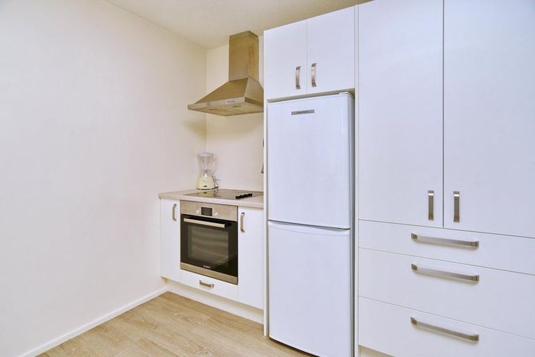 Photo of property in 2/7 Cassidy Place, Belfast, Christchurch, 8051