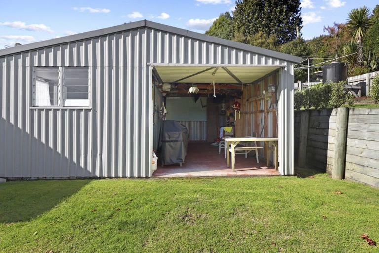 Photo of property in 42 Oxford Road, Lake Rotoma, Rotorua, 3074