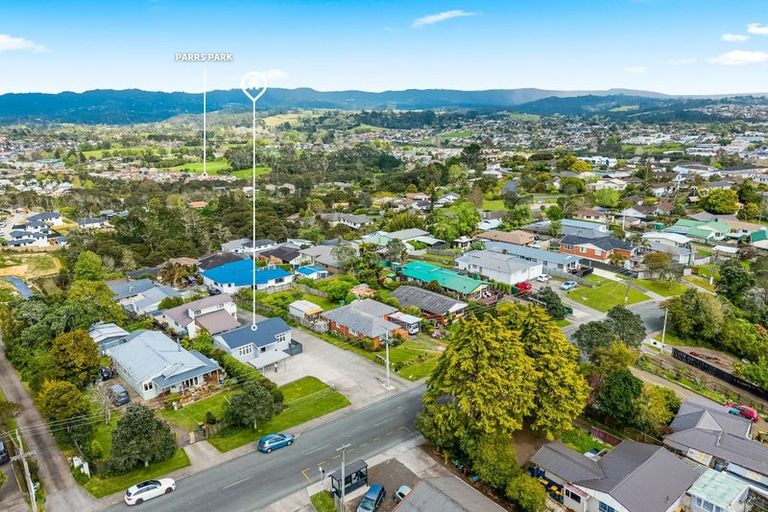 Photo of property in 115 Sunnyside Road, Sunnyvale, Auckland, 0612