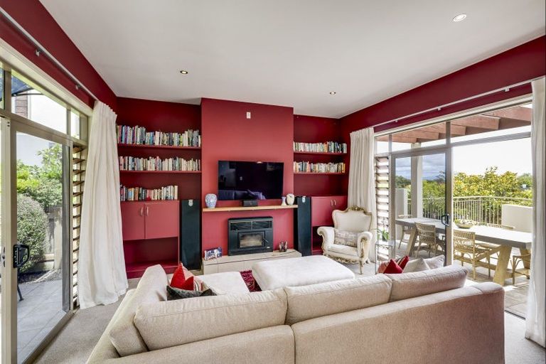 Photo of property in 17 Shortland Place, Havelock North, 4130