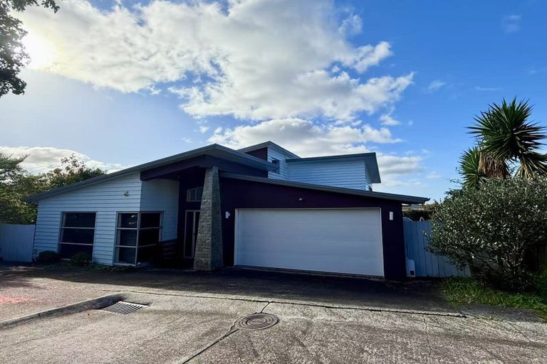 Photo of property in 26c Schnapper Rock Road, Schnapper Rock, Auckland, 0632