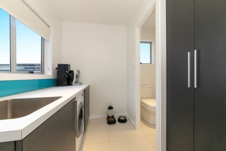 Photo of property in 87 Nikau Street, New Lynn, Auckland, 0600