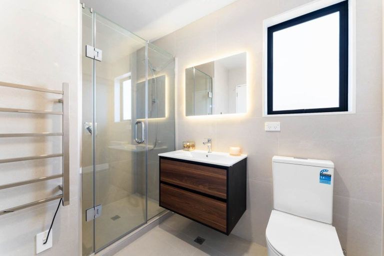 Photo of property in 27 Whiteywood Street, Westgate, Auckland, 0814