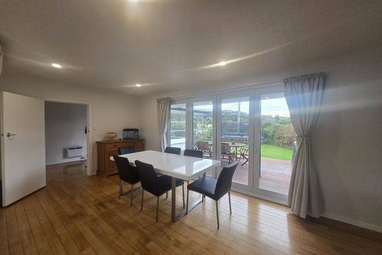 Photo of property in 10 Lucienne Place, Hillsborough, Christchurch, 8022