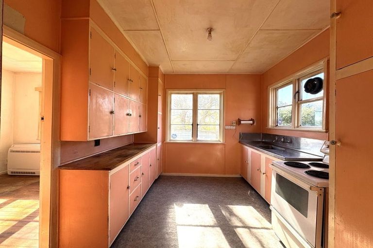 Photo of property in 1 Market Street, Kaitangata, 9210