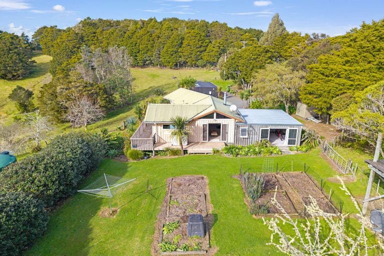 Photo of property in 763 Owhiwa Road, Parua Bay, Onerahi, 0192