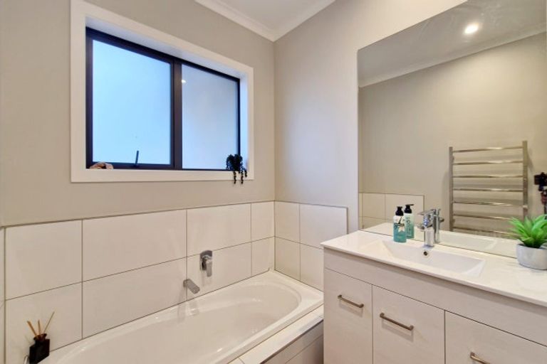 Photo of property in 20 Snappers Lane, Foxton Beach, Foxton, 4815