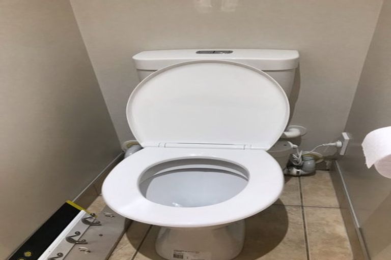 Photo of property in 22 School Road, Te Atatu South, Auckland, 0610