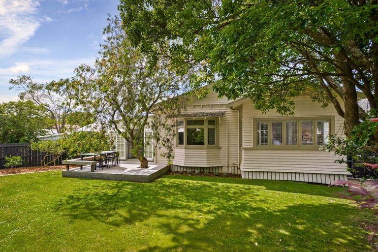 Photo of property in 2a Gardner Avenue, New Lynn, Auckland, 0600