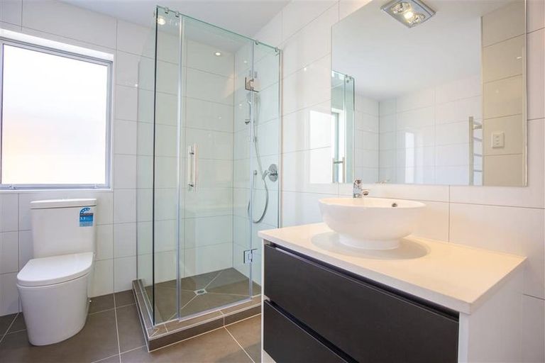 Photo of property in 4 Toanui Road, Hobsonville, Auckland, 0616