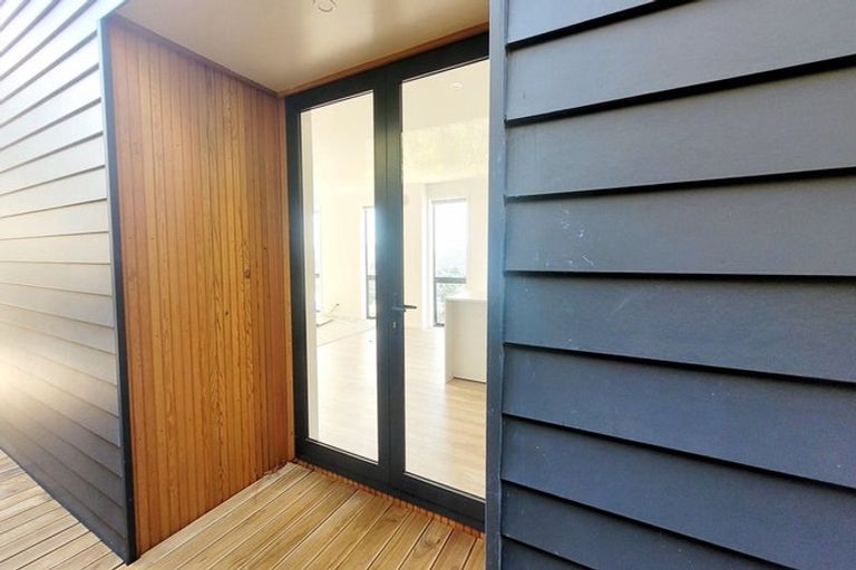 Photo of property in 8 Silvereye Way, Johnsonville, 6037