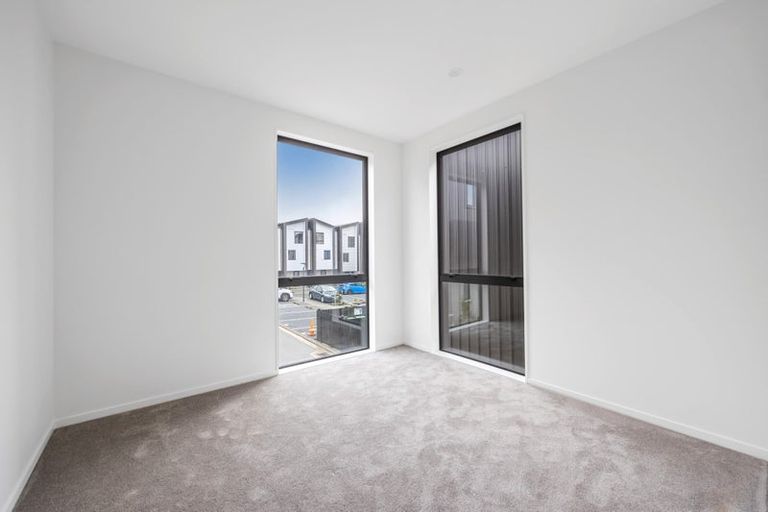 Photo of property in 32b/4 Westgate Drive, Massey, Auckland, 0614