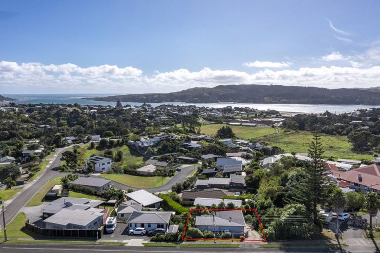 Photo of property in 25 Manukau Road, Raglan, 3225