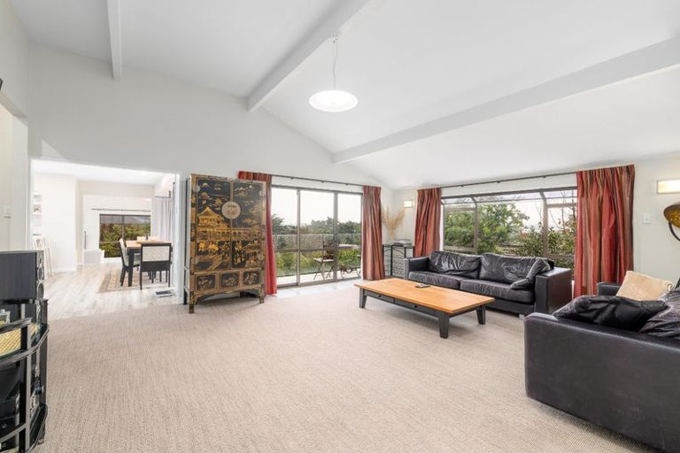 Photo of property in 2 Cannon Hill Crescent, Mount Pleasant, Christchurch, 8081