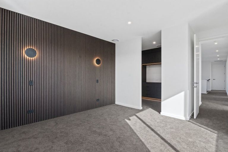 Photo of property in 5 Waipuia Place, Greenhithe, Auckland, 0632