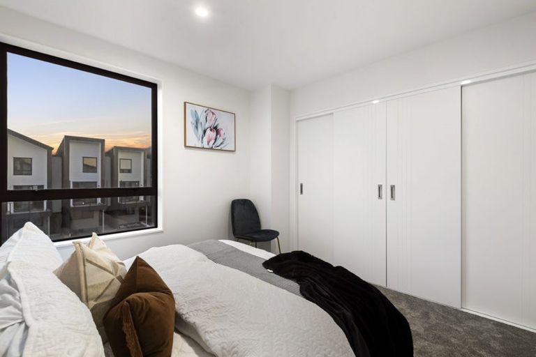 Photo of property in 32a/4 Westgate Drive, Massey, Auckland, 0614