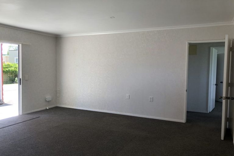 Photo of property in 48 Botanical Road, Takaro, Palmerston North, 4412