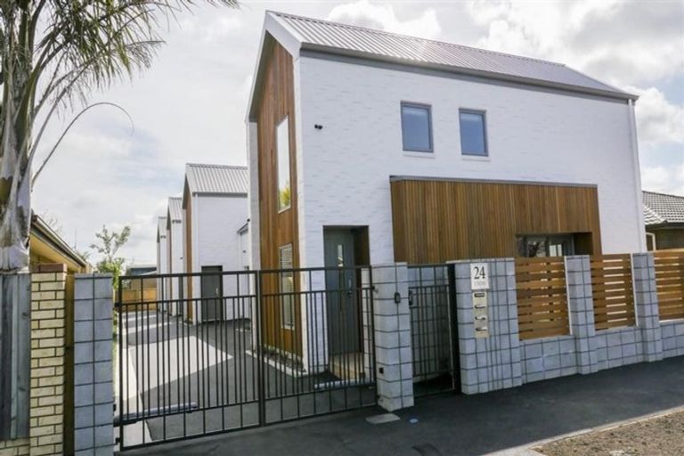 Photo of property in 24u1 Lyon Street, Frankton, Hamilton, 3204