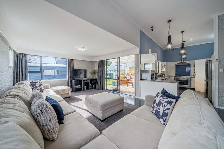 Photo of property in 55 Bristol Square, Hutt Central, Lower Hutt, 5010