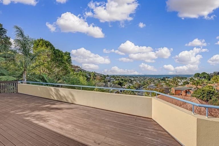 Photo of property in 59 Penguin Drive, Murrays Bay, Auckland, 0630