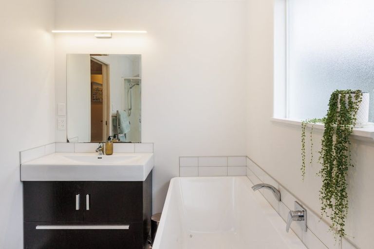 Photo of property in 394 Ruahine Street, Terrace End, Palmerston North, 4410