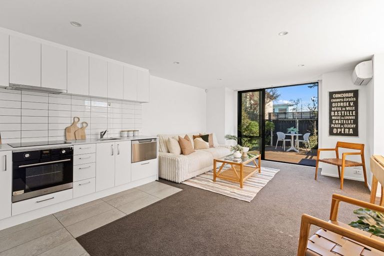 Photo of property in 3/90 Edgeware Road, St Albans, Christchurch, 8014