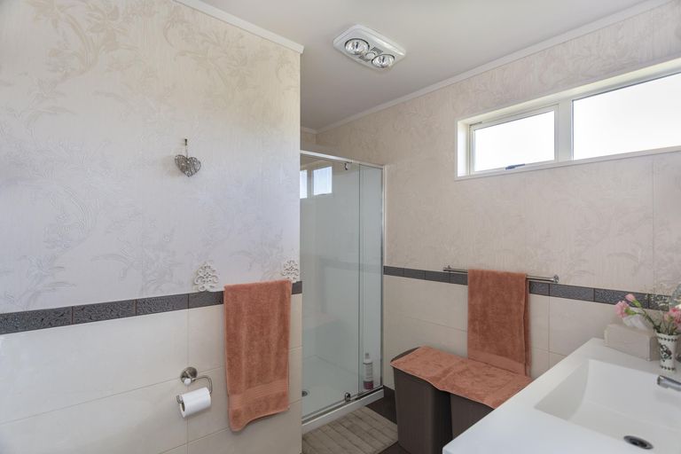 Photo of property in 42 Awamoa Road, Holmes Hill, Oamaru, 9401