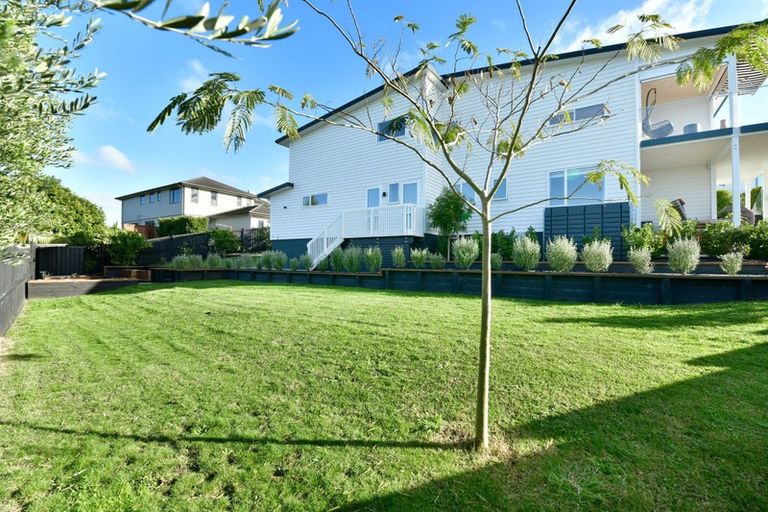 Photo of property in 36 Manhattan Rise, Orewa, 0931