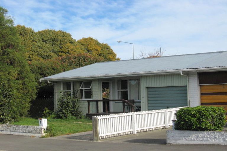 Photo of property in 1 Colman Avenue, Sockburn, Christchurch, 8042