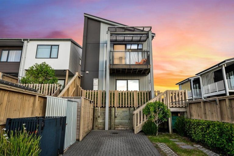 Photo of property in 24 Pukewhero Rise, Westgate, Auckland, 0614