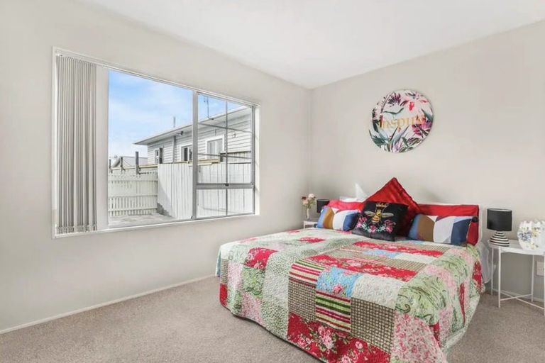 Photo of property in 3/63 Kenderdine Road, Papatoetoe, Auckland, 2025