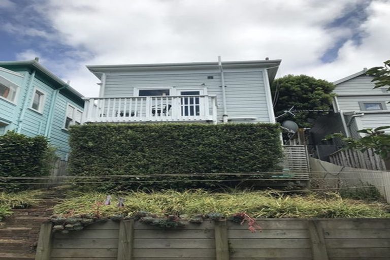 Photo of property in 125 Wallace Street, Mount Cook, Wellington, 6021