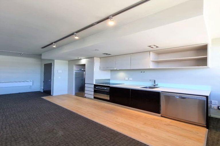 Photo of property in Revolucion Apartments, 305e/28 Torrens Terrace, Mount Cook, Wellington, 6011
