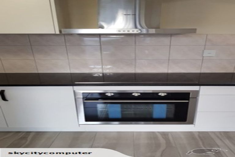 Photo of property in 15 Kotuku Street, Te Atatu Peninsula, Auckland, 0610