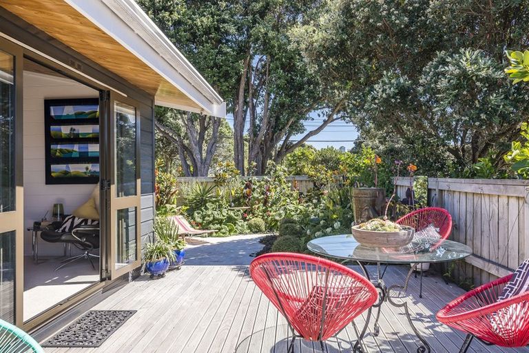 Photo of property in 140 Manly Street, Paraparaumu Beach, Paraparaumu, 5032