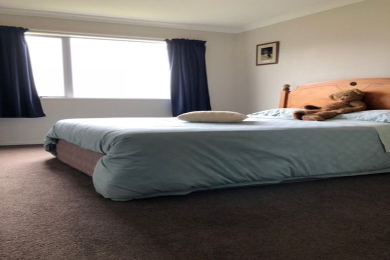 Photo of property in 17a Sandybrow, Churton Park, Wellington, 6037