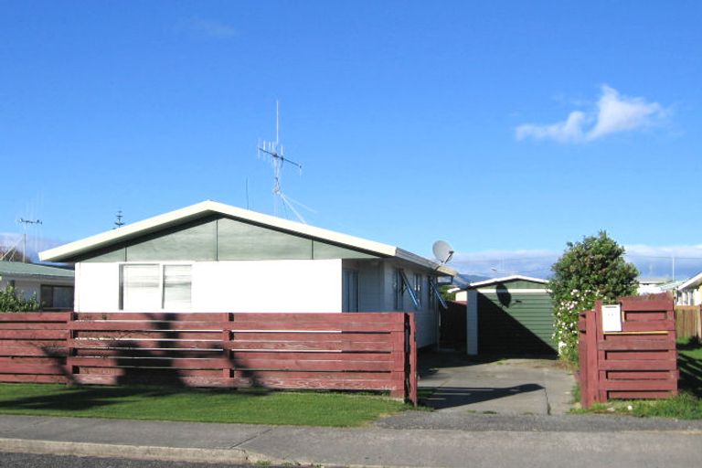 Photo of property in 93b Rangiuru Road, Otaki Beach, Otaki, 5512