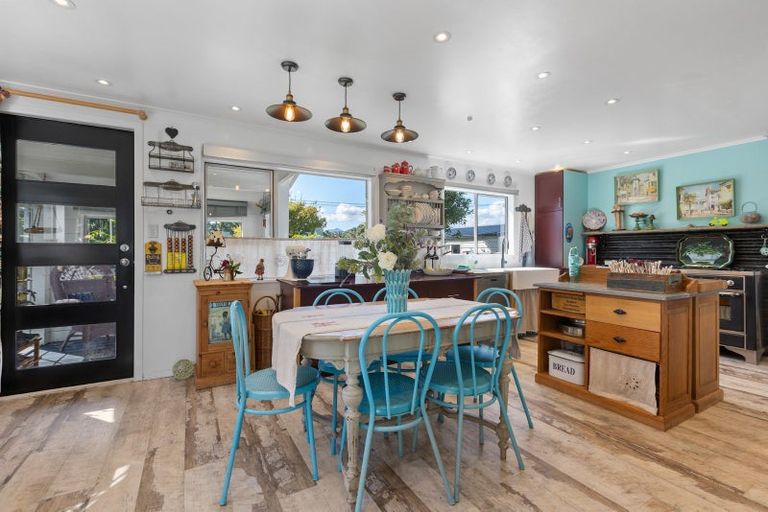 Photo of property in 14 Cumming Street, Okato, 4335