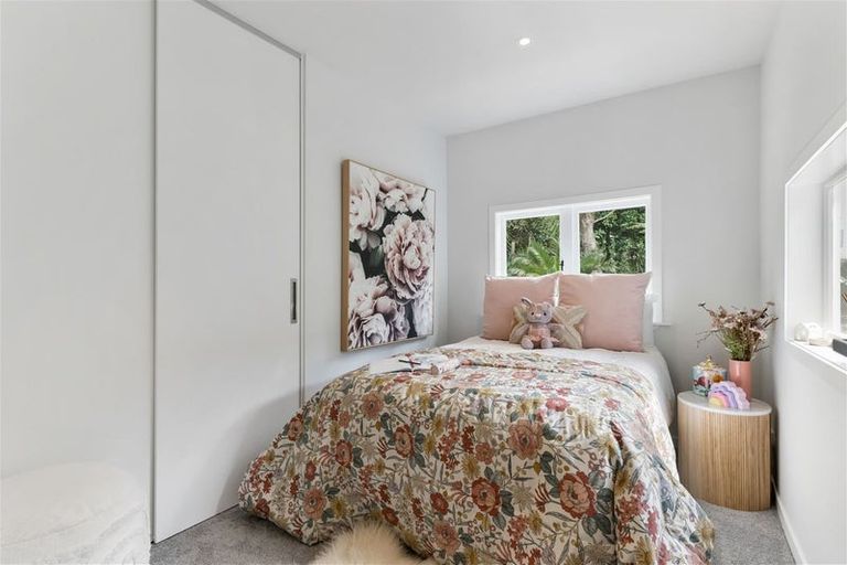 Photo of property in 33 Shetland Street, Glen Eden, Auckland, 0602